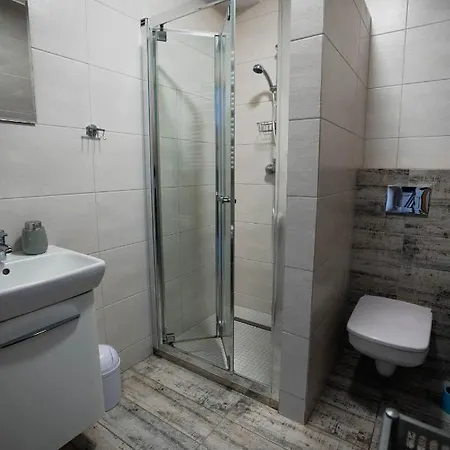 게스트하우스 Tramontana Family & Wellness 달로브코