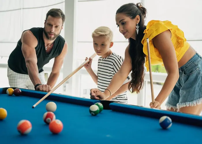 Tramontana Family & Wellness בית הארחה 4*